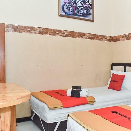 Reddoorz At Omah Wetan Sawojajar Malang Otel Dış mekan fotoğraf